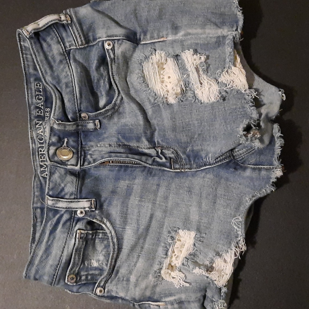 American eagle shorts size 4